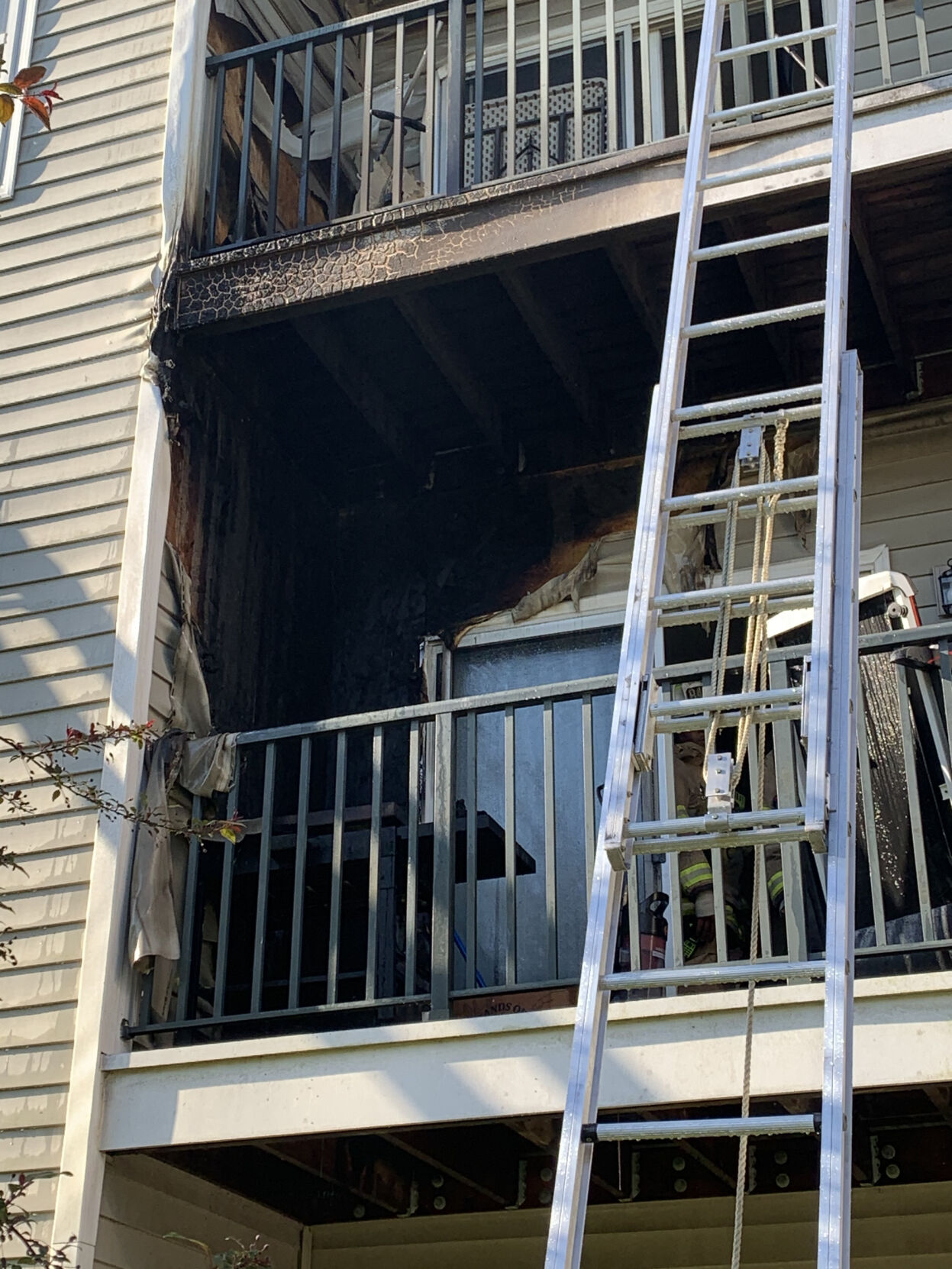 lorton fire.jpg